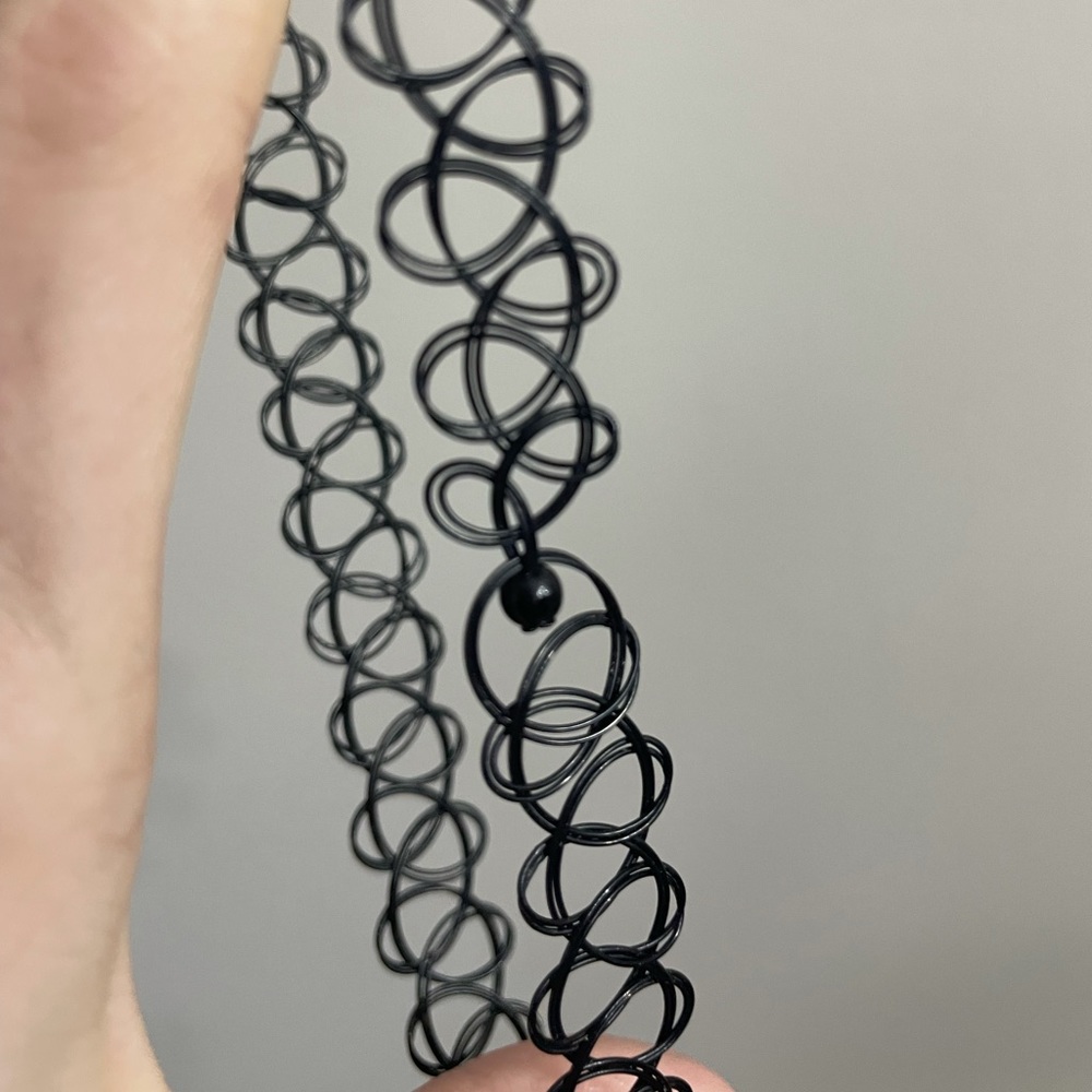 Choker - Picture 4 of 4